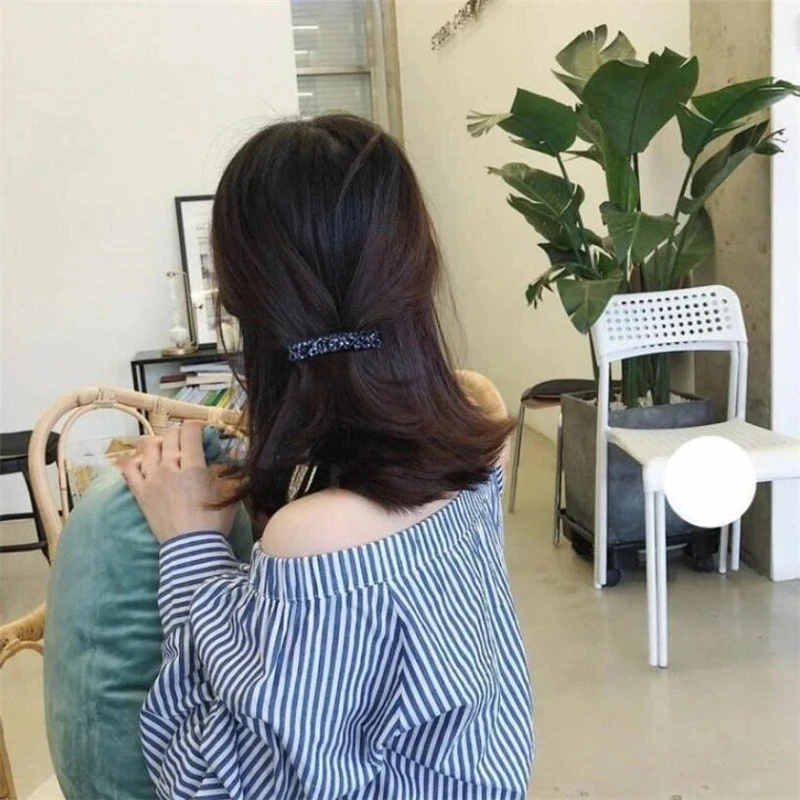 pince à cheveux allongée en crystal