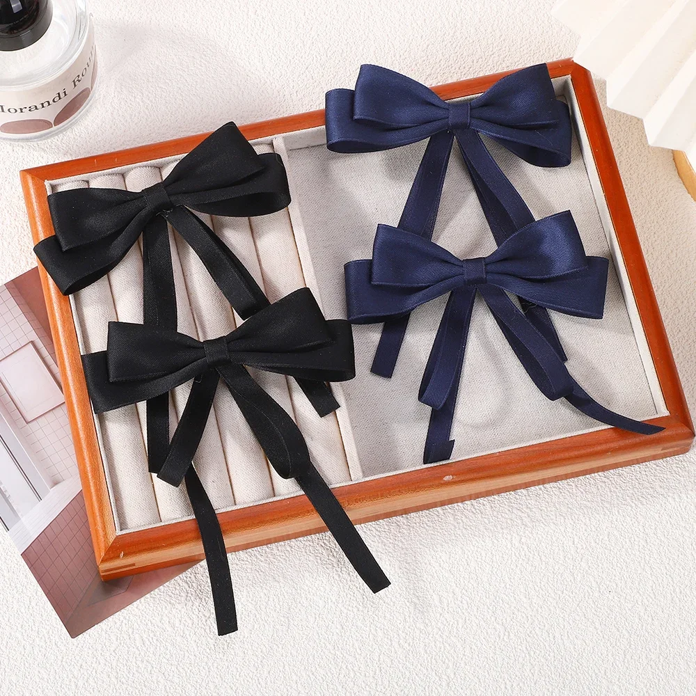 Élégantes pinces cheveux avec noeud