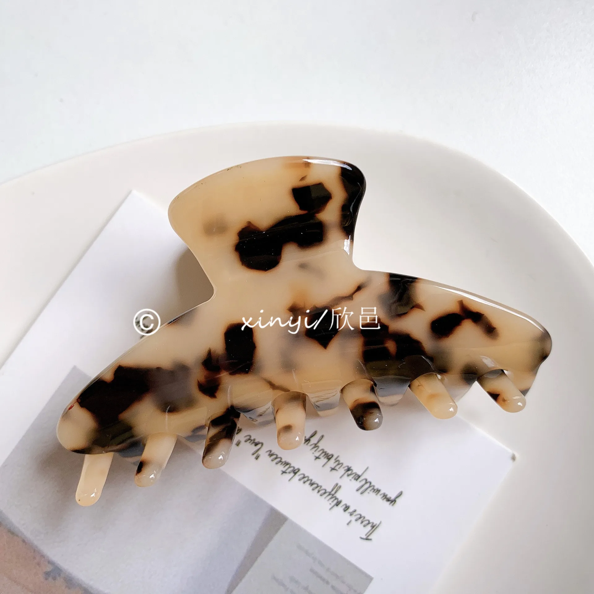 pince cheveux crabe en acétate