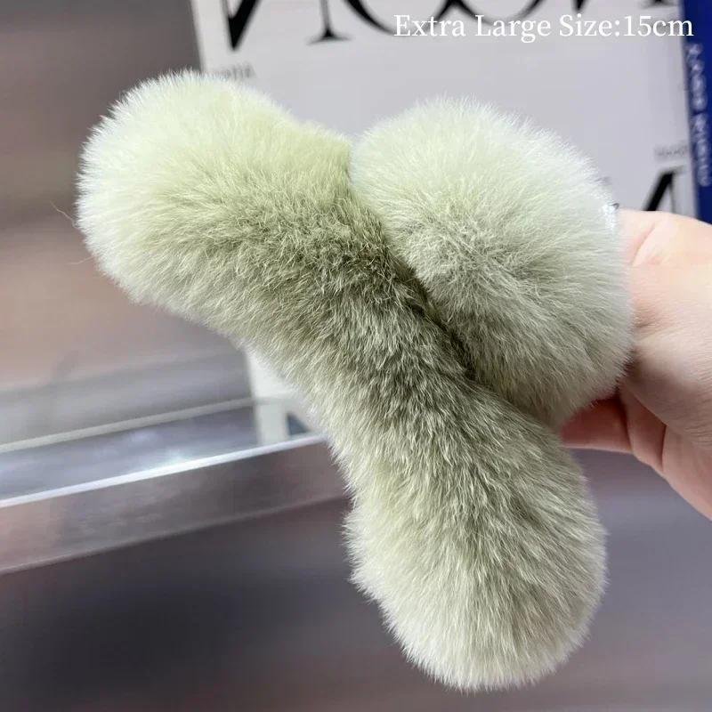 pince crabe en fausse fourrure peluche accessoire cheveux femme