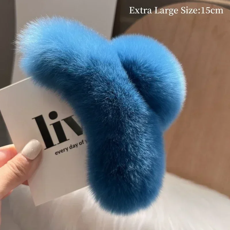 pince crabe en fausse fourrure peluche accessoire cheveux femme