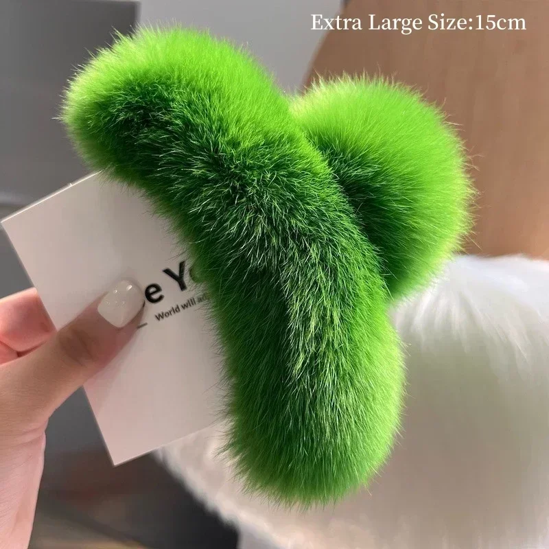 pince crabe en fausse fourrure peluche accessoire cheveux femme
