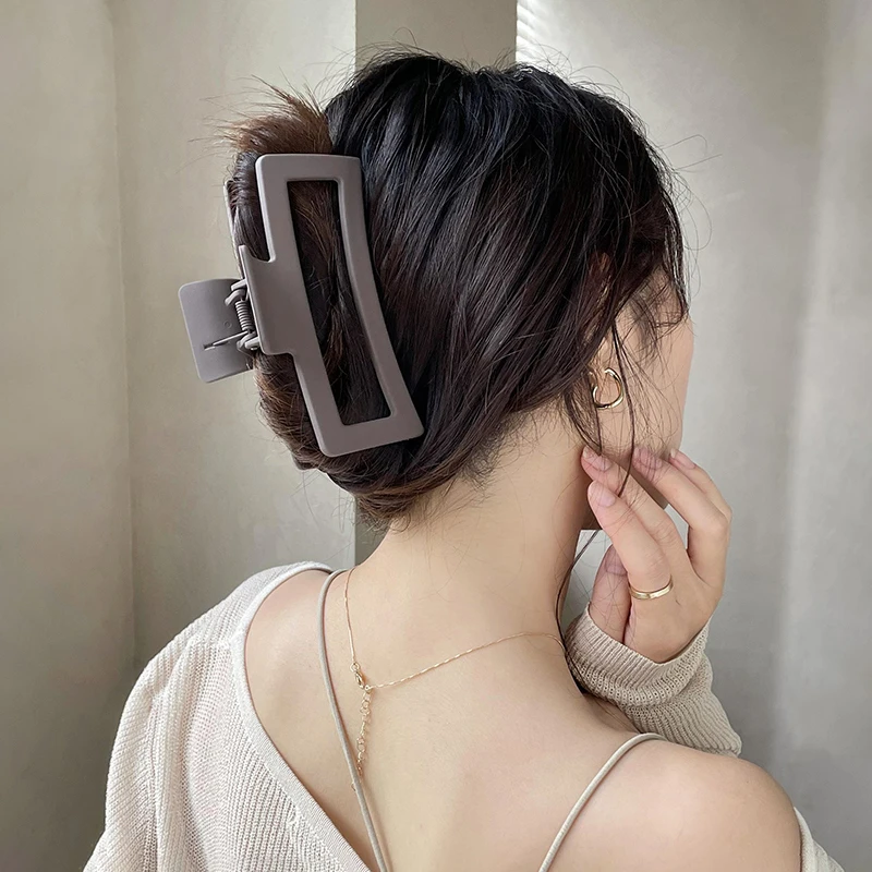grande pince crabe rectangulaire mate pour cheveux épais