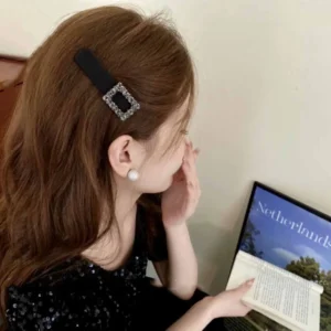 barrette cheveux velours noir et strass style vintage chic