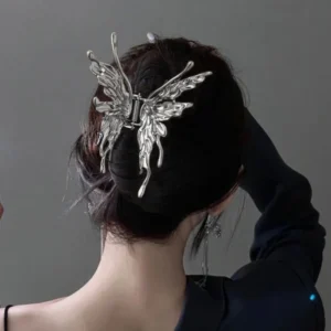 grande pince crabe papillon en métal argenté texturé